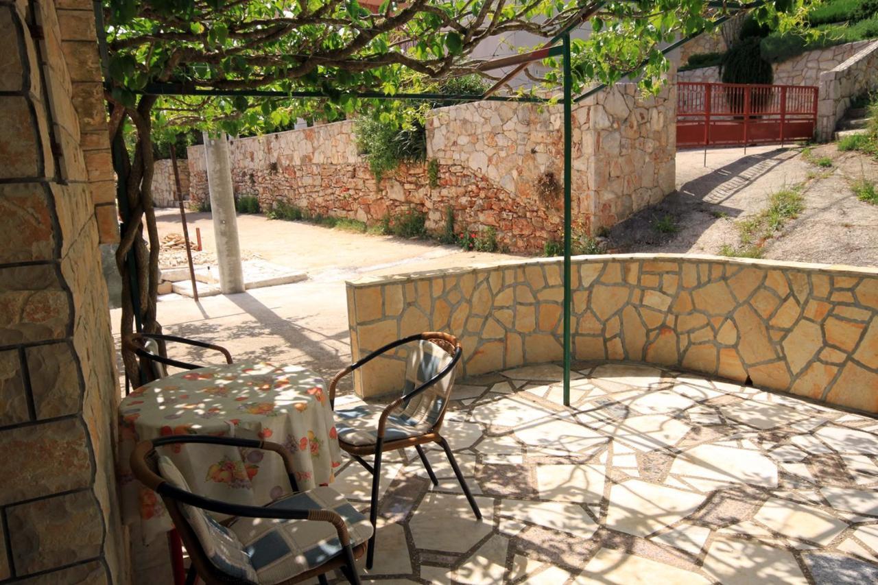 Apartments By The Sea Basina, Hvar - 542 Vrbanj Dış mekan fotoğraf